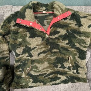 Women Jcrew Camouflage Sherpa Pullover.
